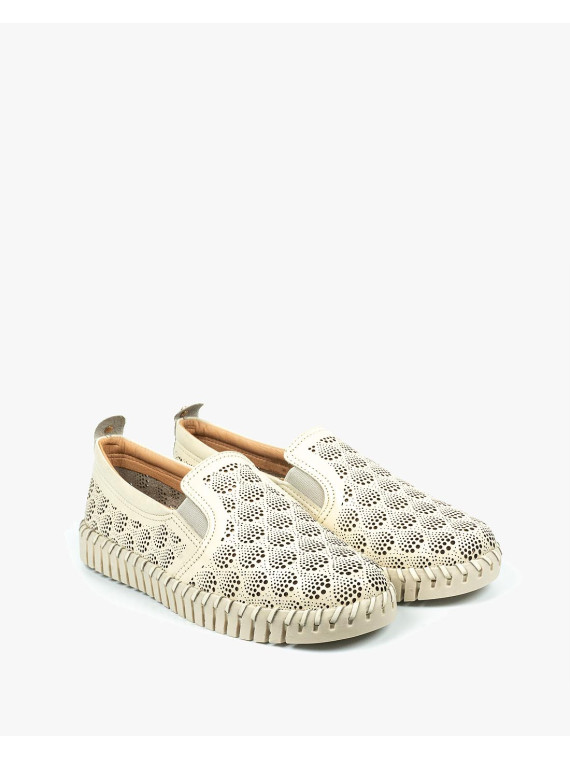 Kremowe półbuty damskie skórzane