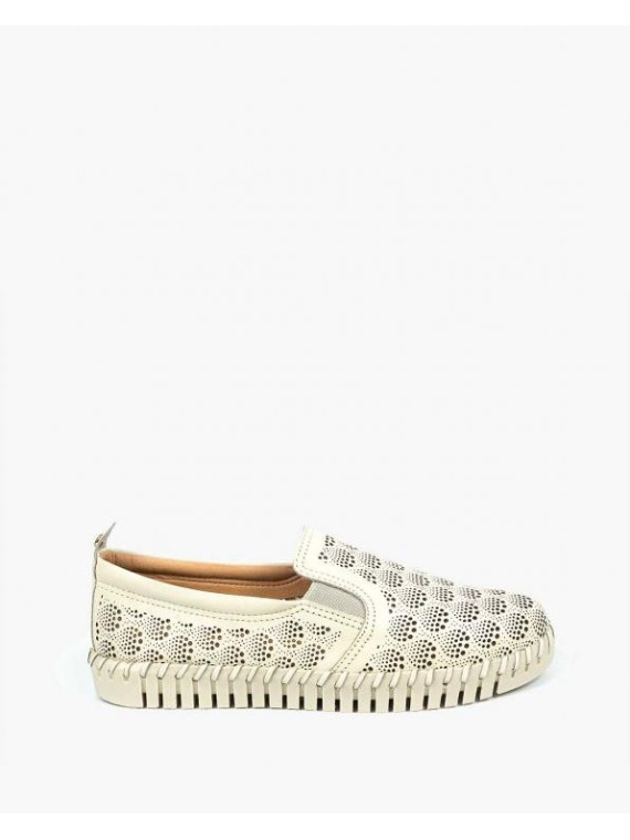 Kremowe półbuty damskie skórzane