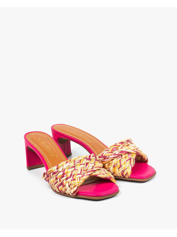 Różowe klapki damskie skórzane