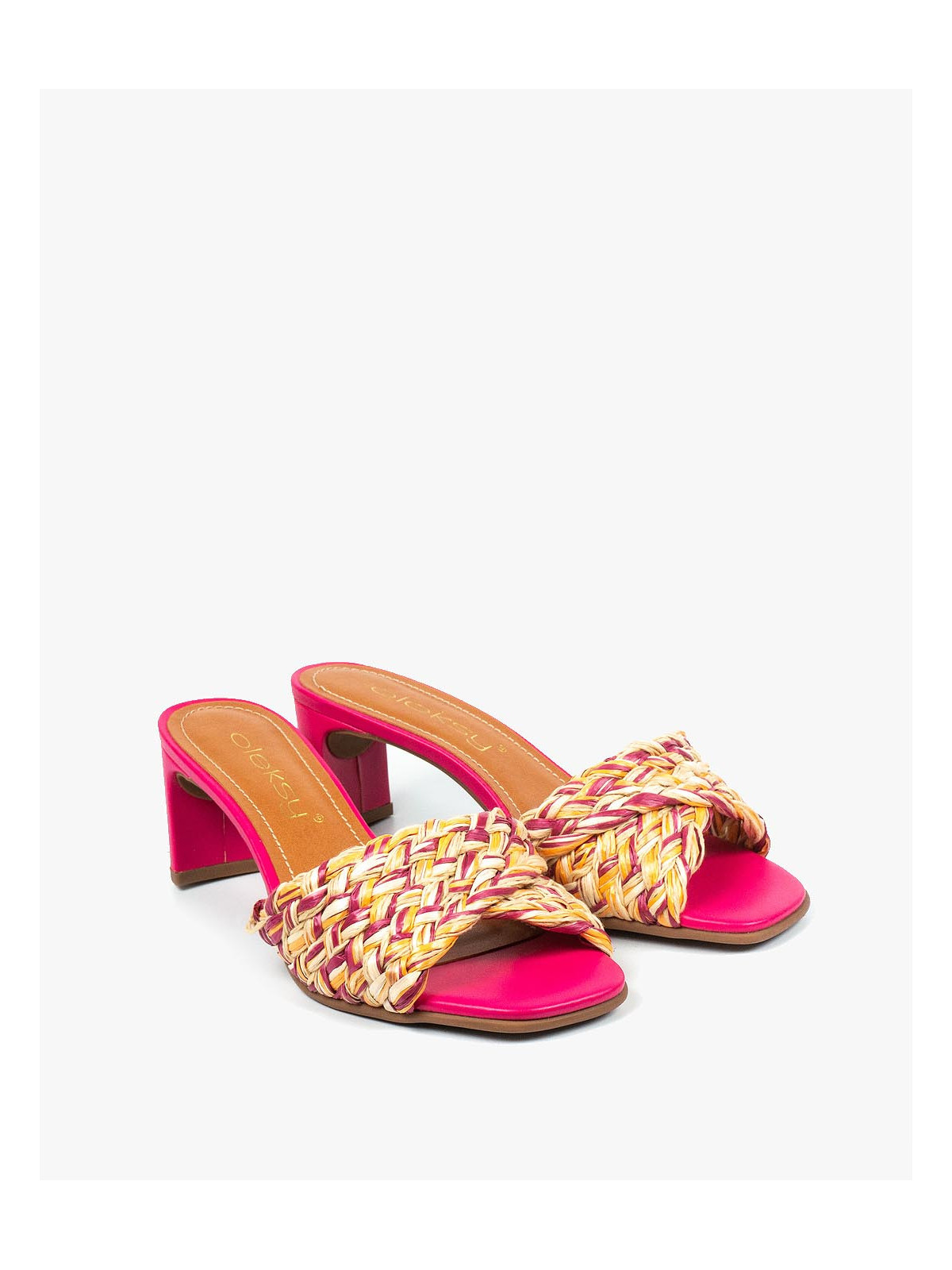 Różowe klapki damskie skórzane