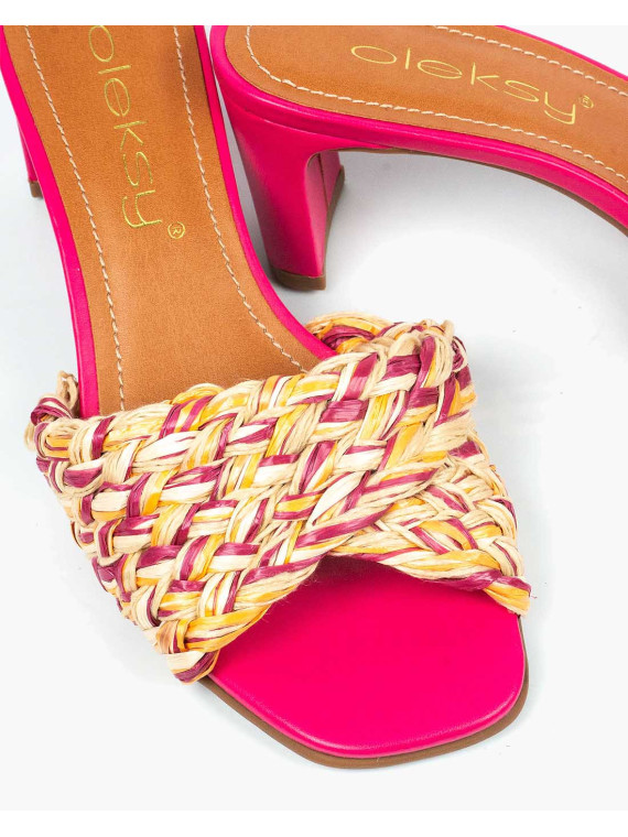 Różowe klapki damskie skórzane