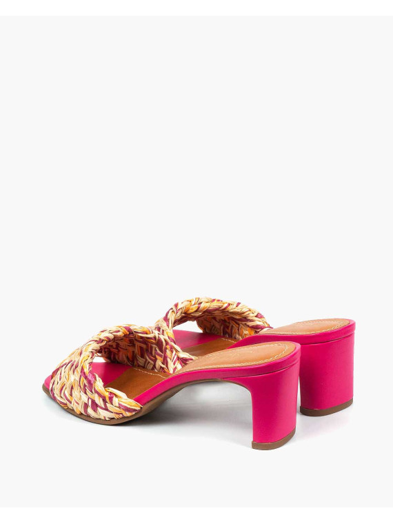 Różowe klapki damskie skórzane