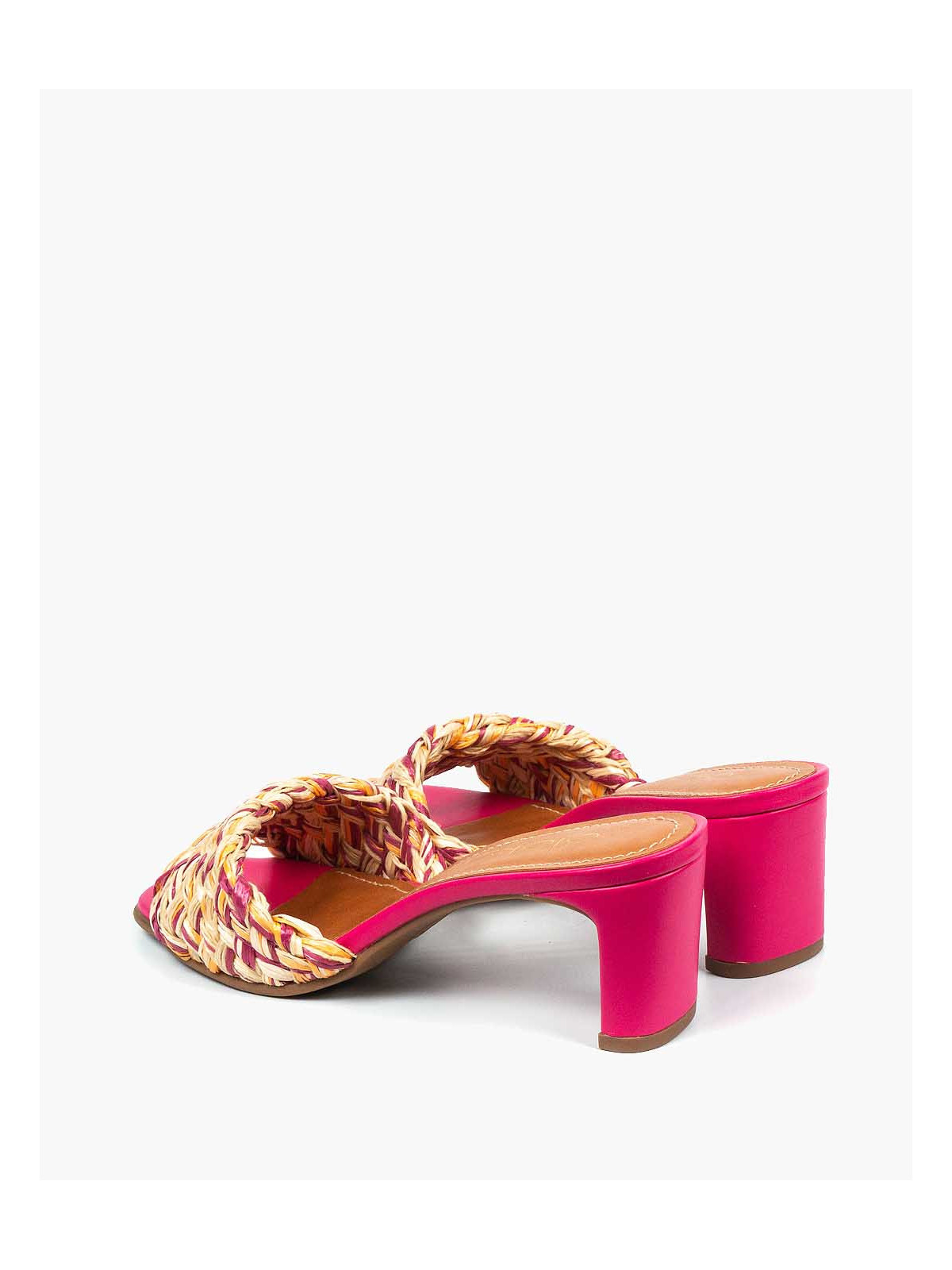 Różowe klapki damskie skórzane