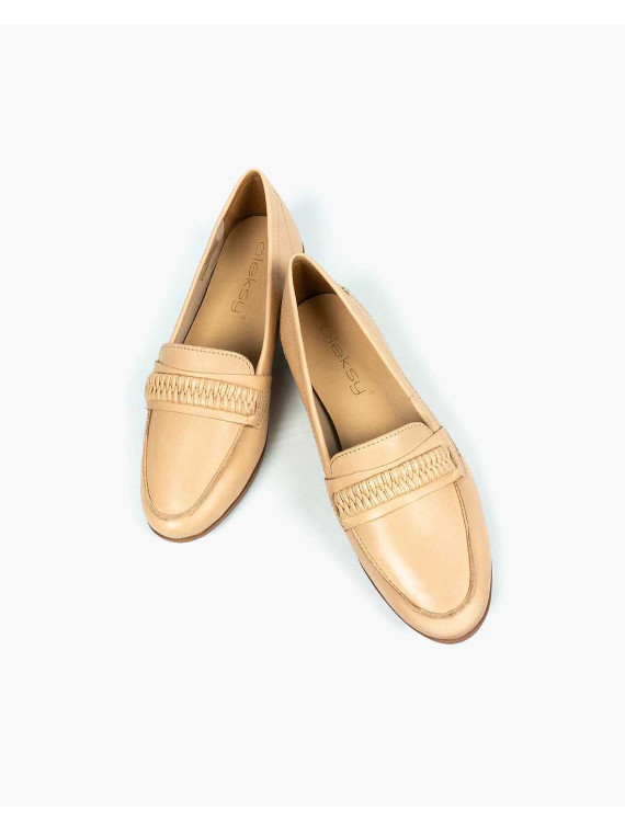 Beżowe mokasyny damskie skórzane