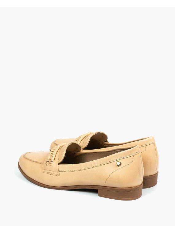 Beżowe mokasyny damskie skórzane