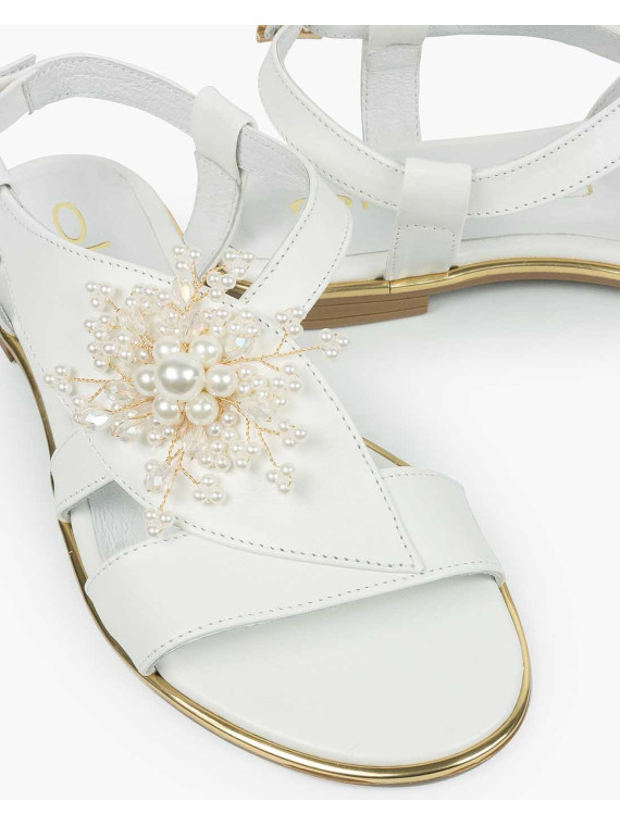 Białe sandały damskie skórzane