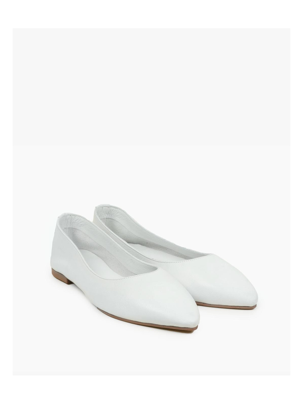 Białe baleriny damskie skórzane