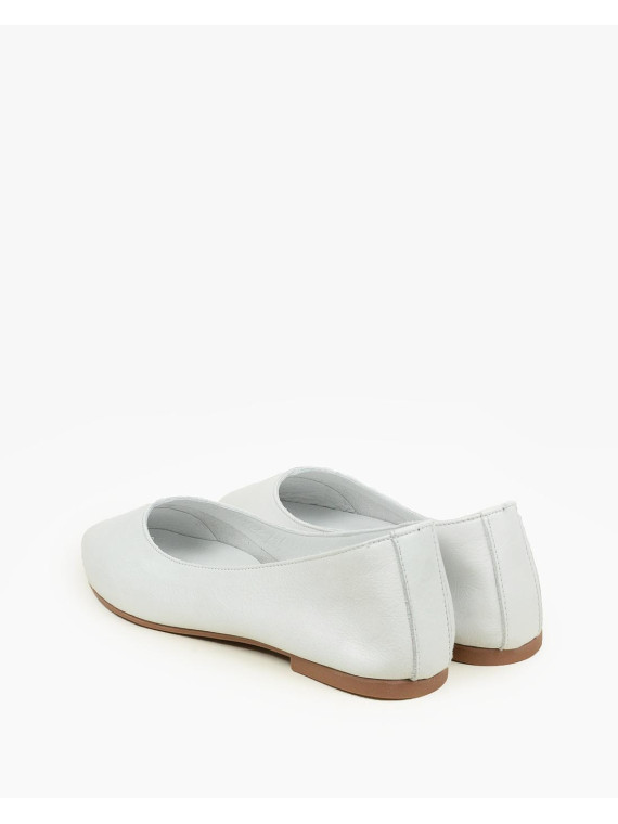 Białe baleriny damskie skórzane