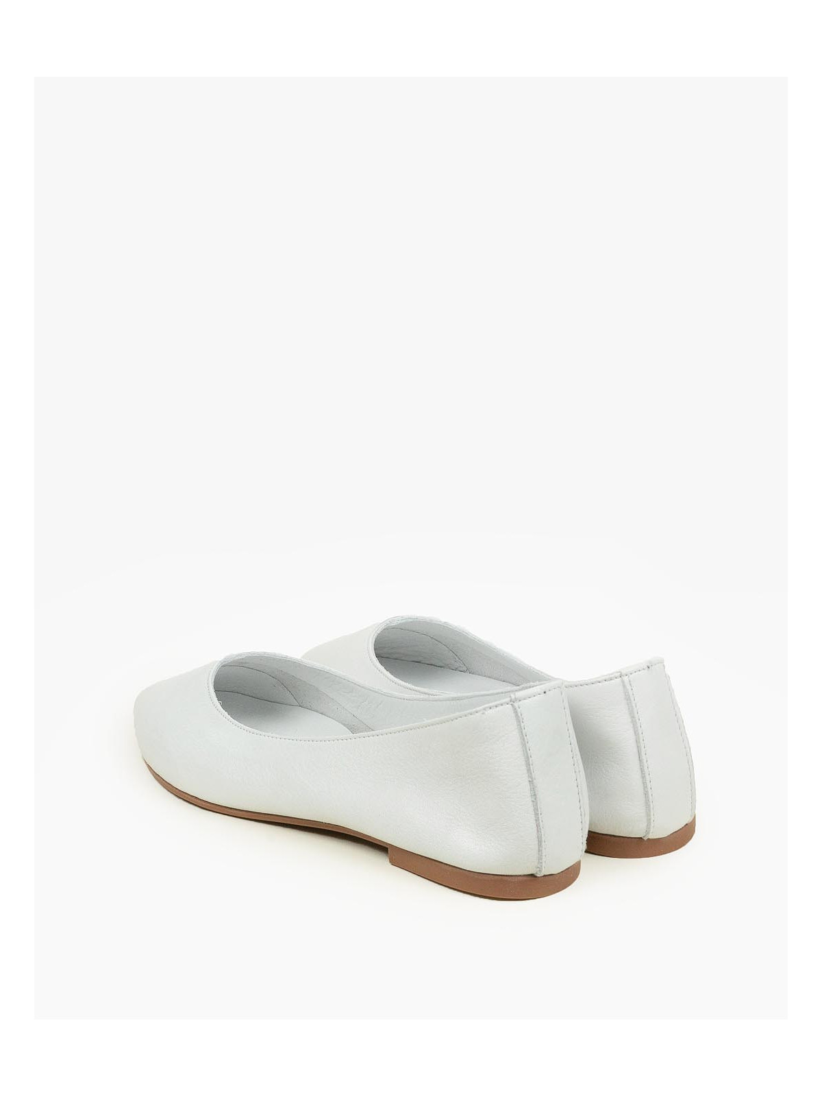 Białe baleriny damskie skórzane