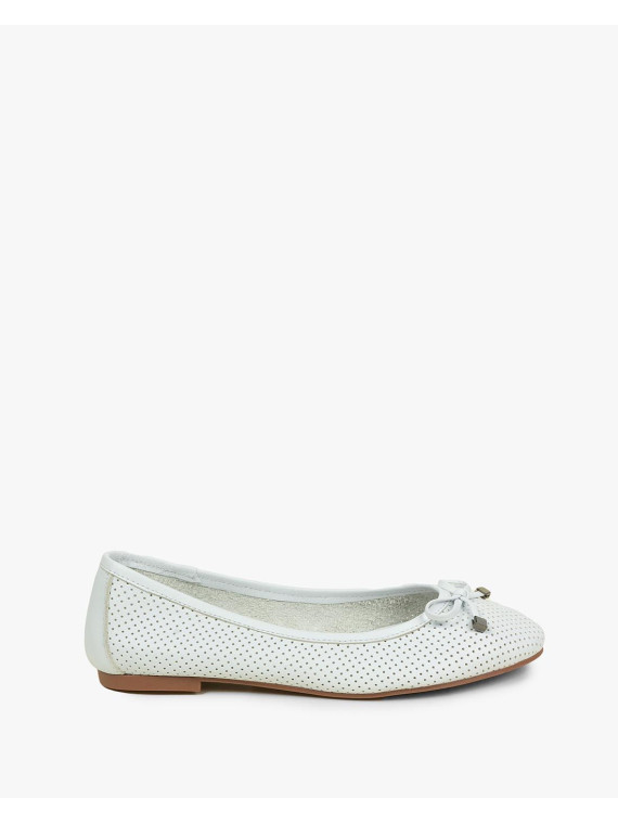 Białe baleriny damskie skórzane