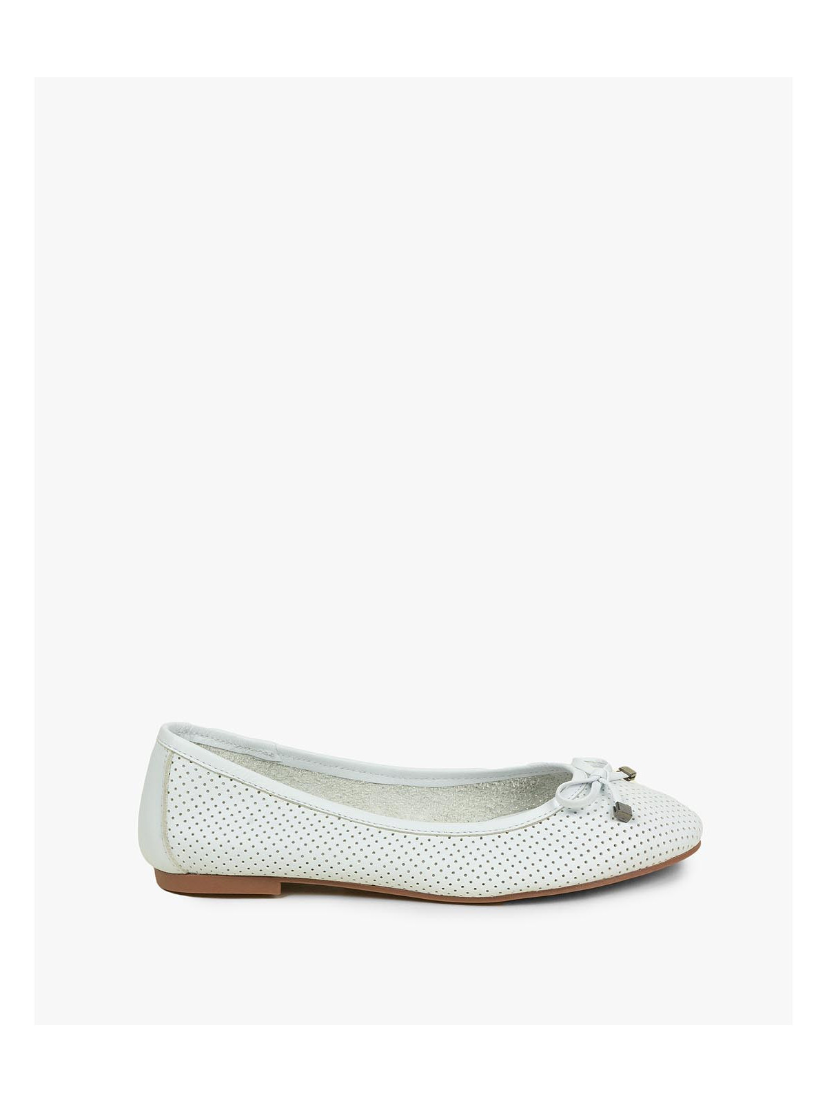 Białe baleriny damskie skórzane