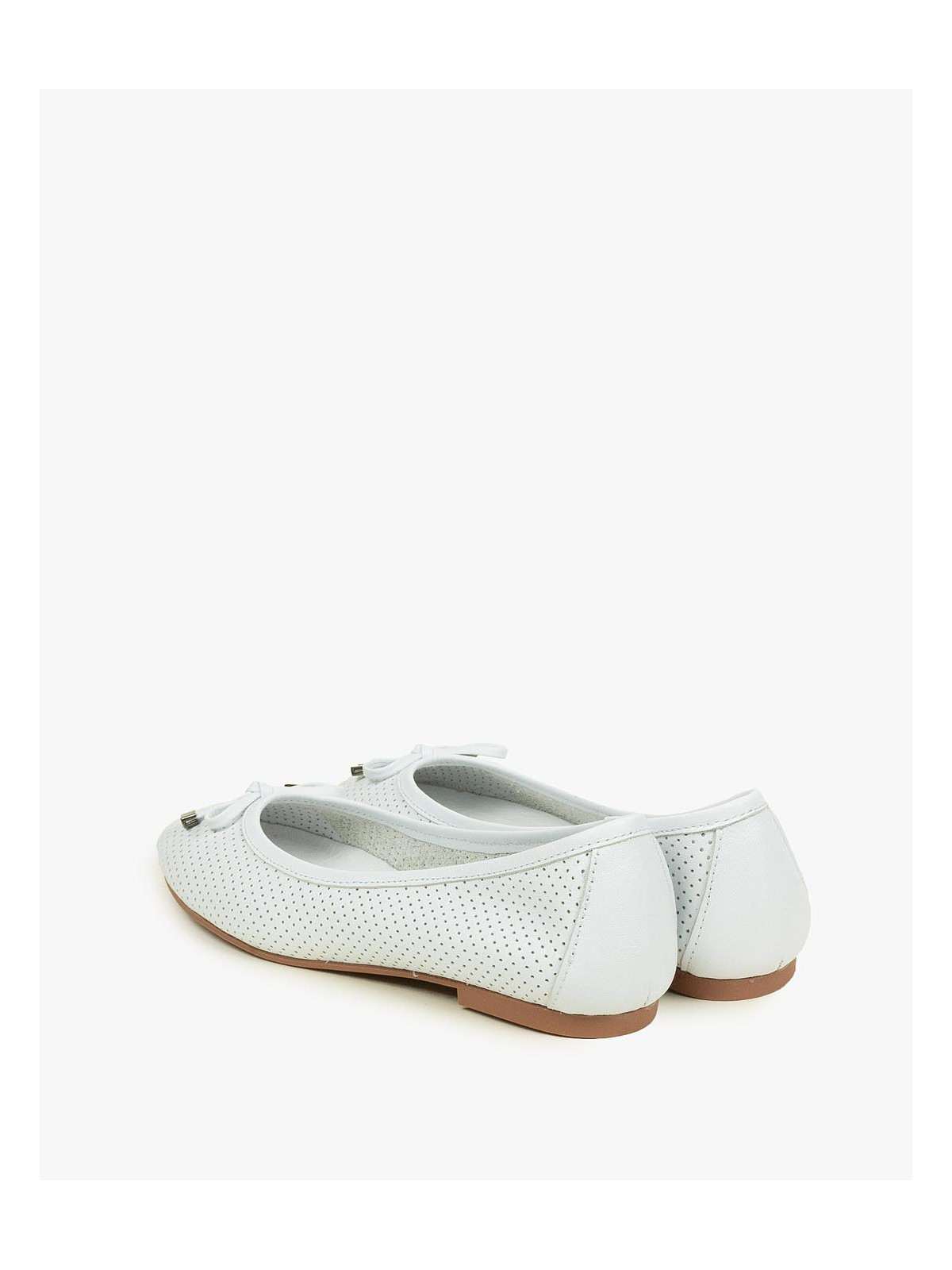 Białe baleriny damskie skórzane