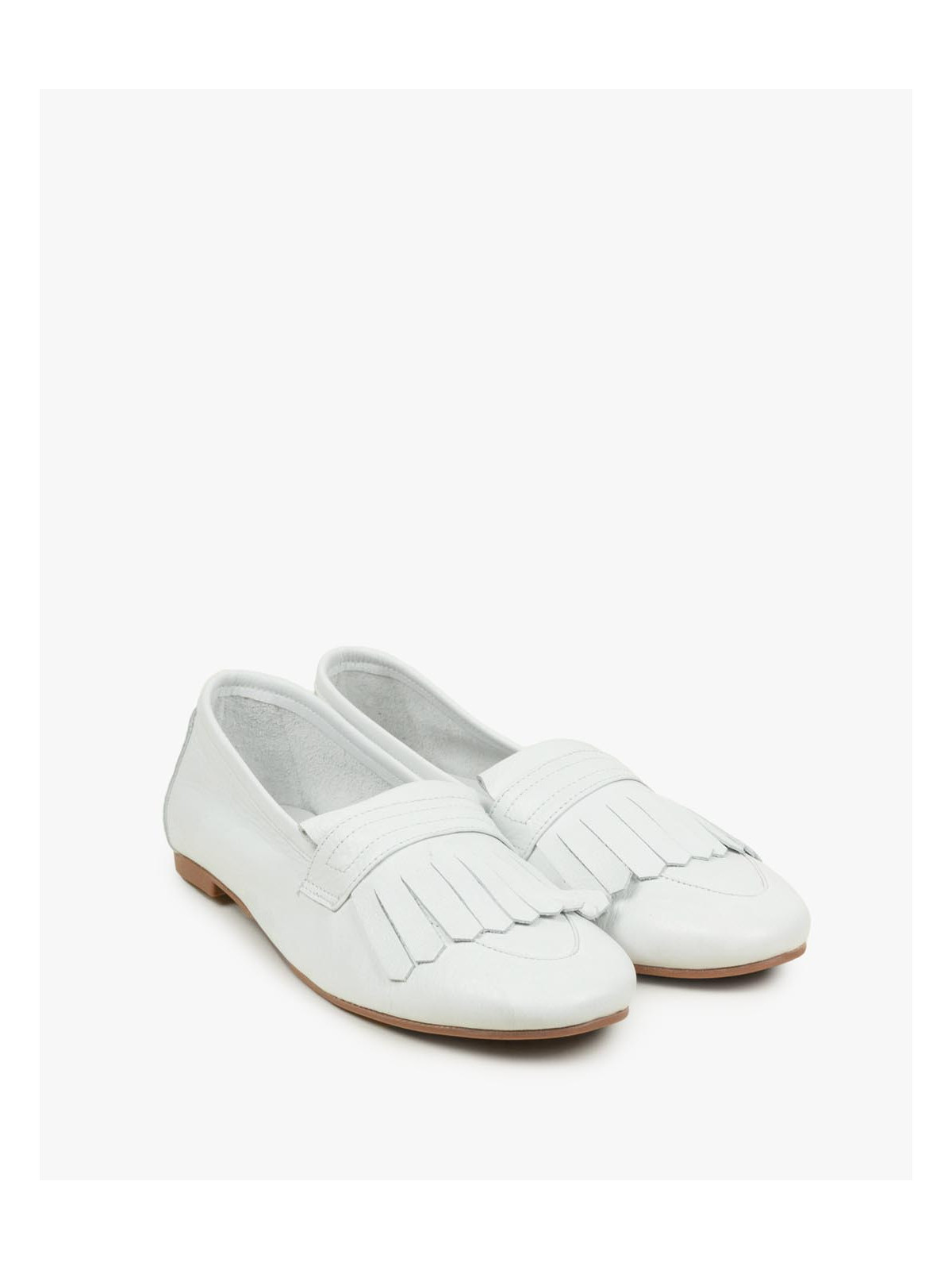 Białe mokasyny damskie skórzane