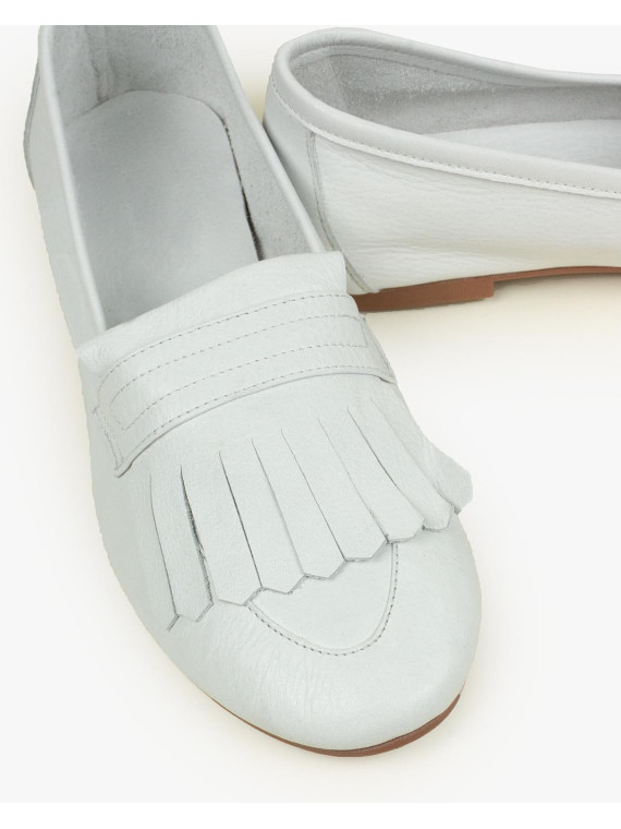 Białe mokasyny damskie skórzane