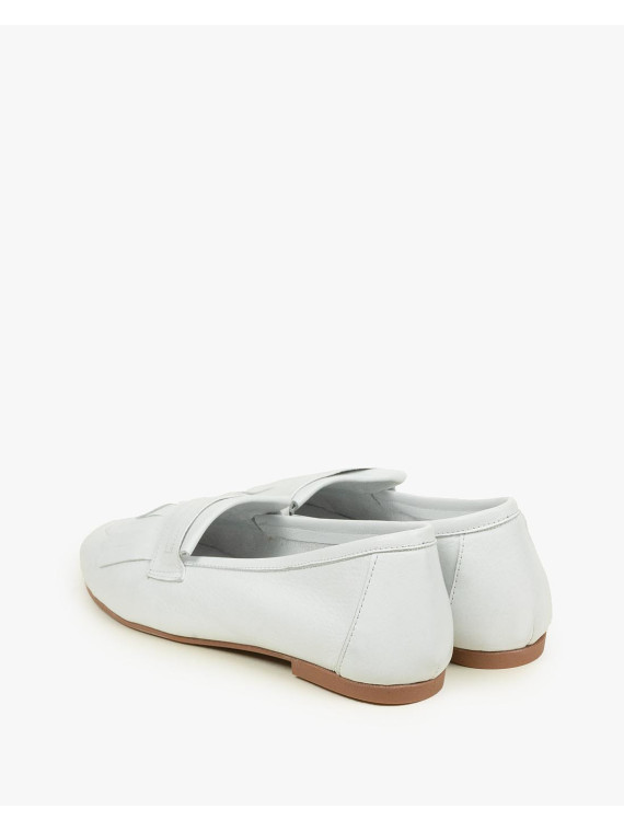 Białe mokasyny damskie skórzane