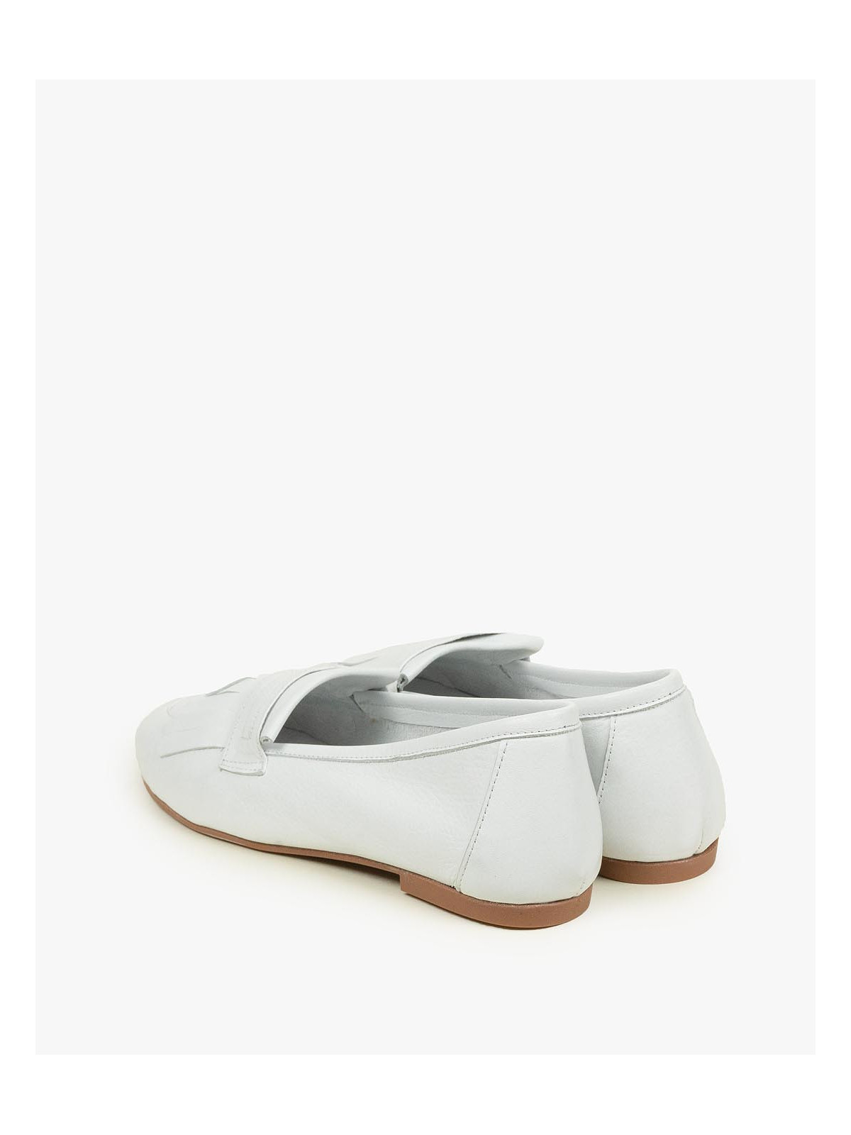 Białe mokasyny damskie skórzane