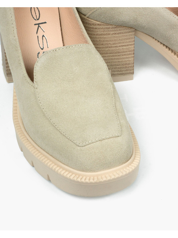 Beżowe półbuty damskie skórzane