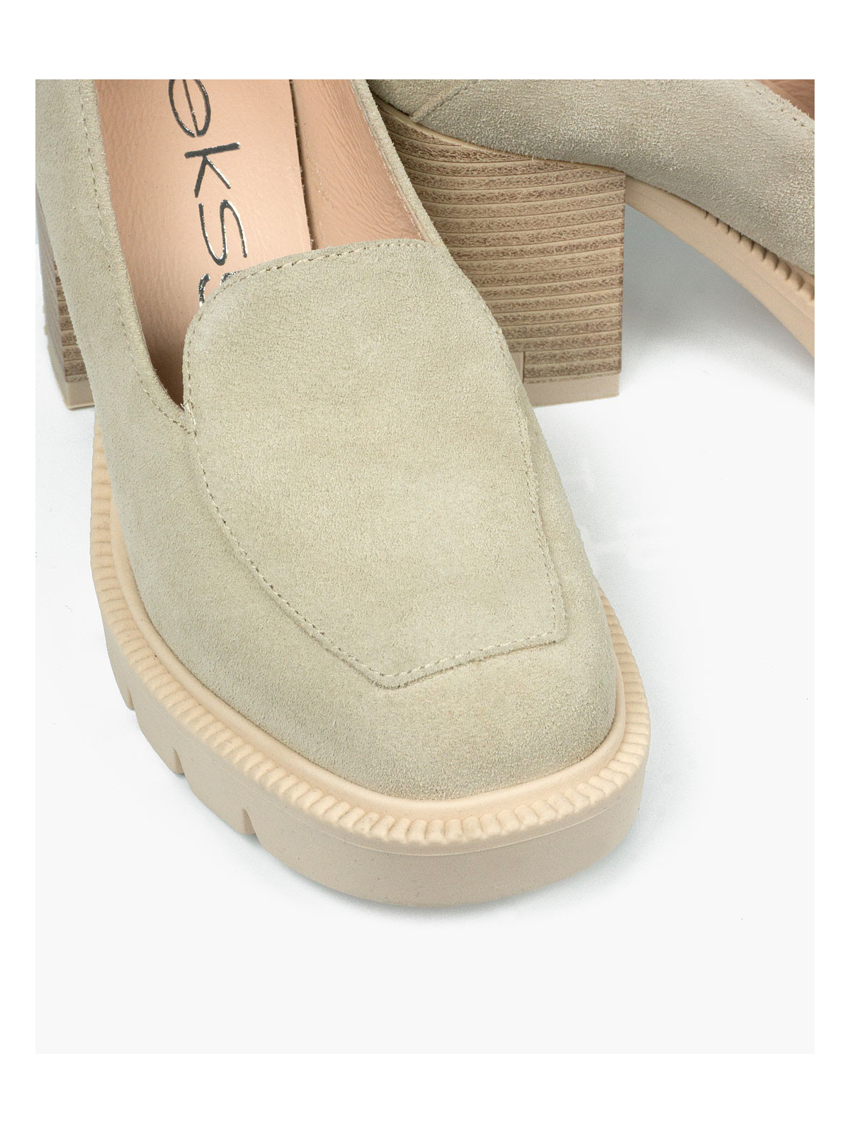 Beżowe półbuty damskie skórzane