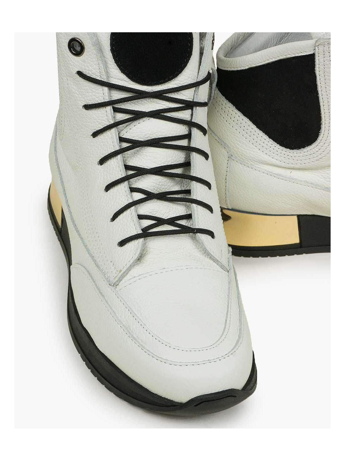 Białe adidasy damskie skórzane