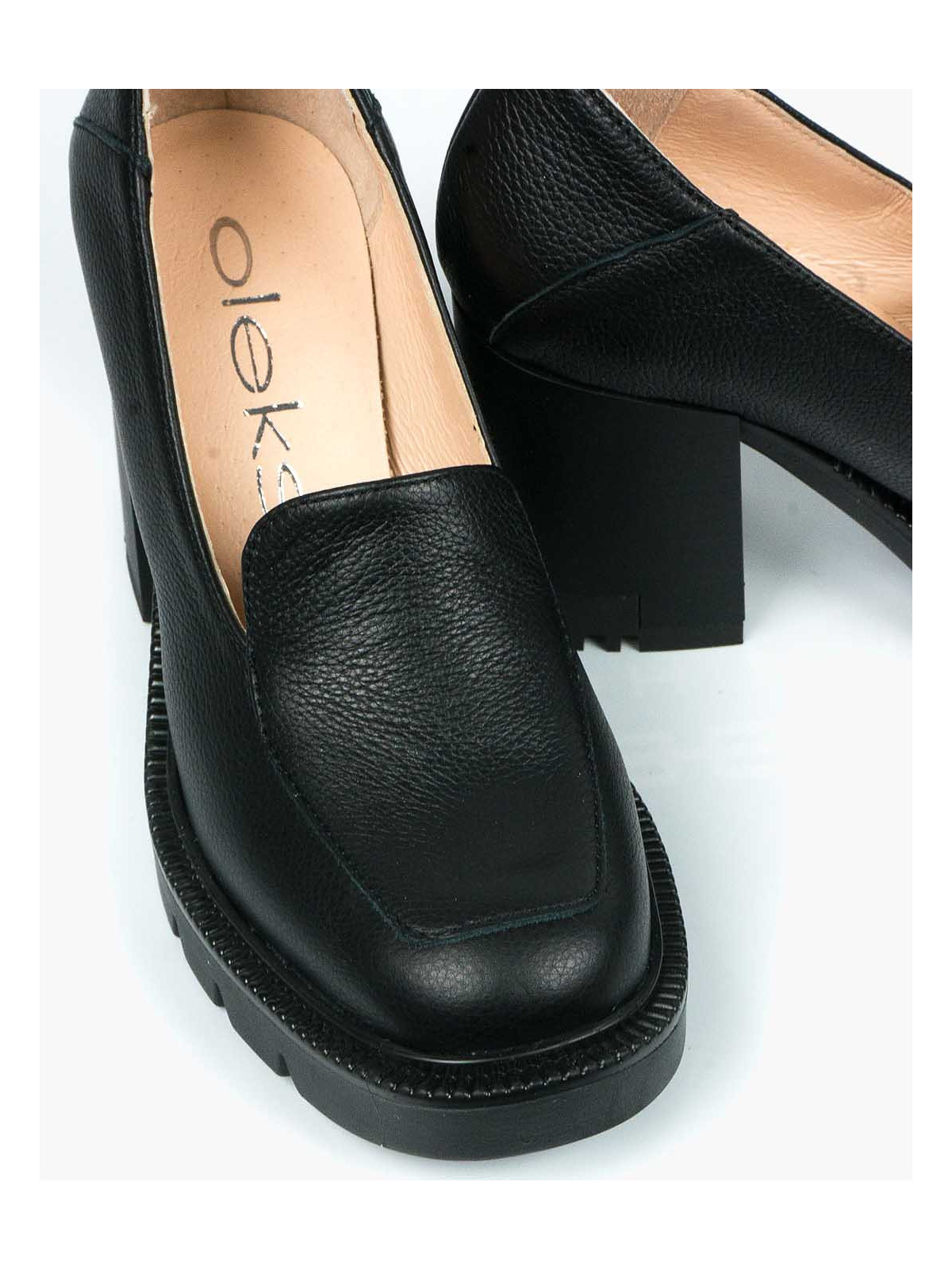 Czarne półbuty damskie skórzane