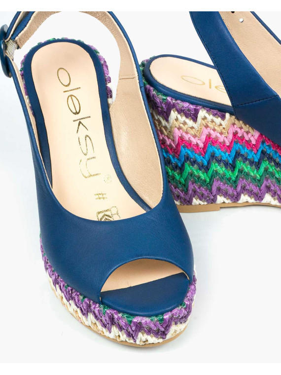 Granatowe sandały damskie skórzane