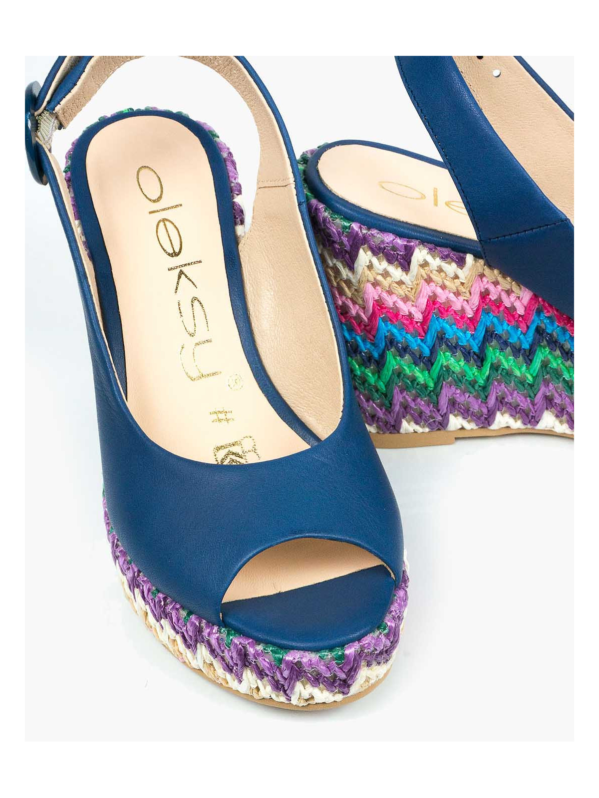 Granatowe sandały damskie skórzane