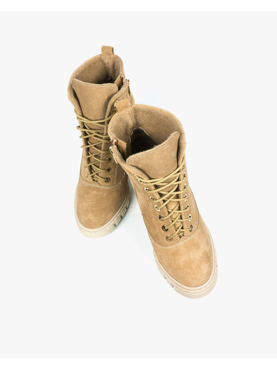 Beżowe botki damskie skórzane