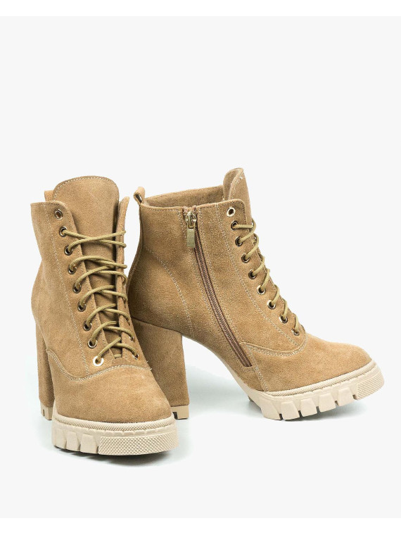 Beżowe botki damskie skórzane