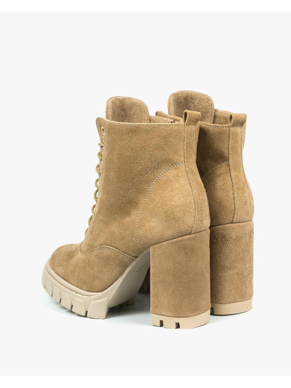 Beżowe botki damskie skórzane