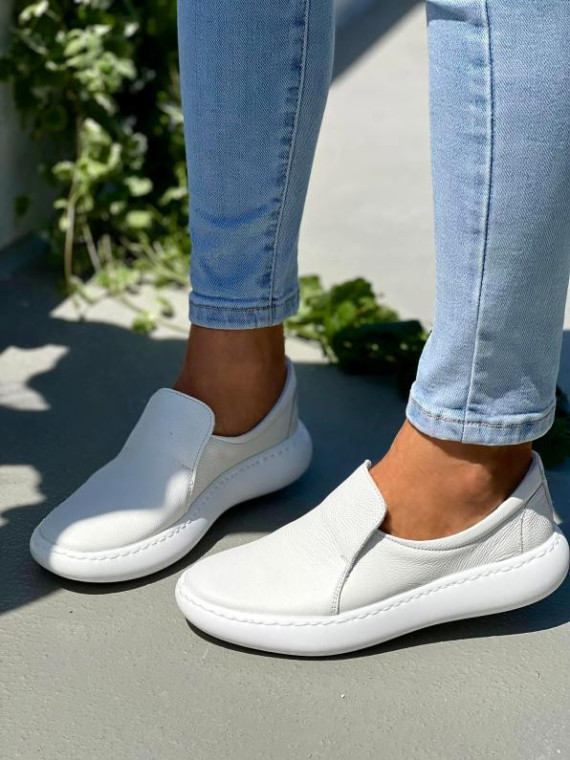 Białe półbuty damskie skórzane