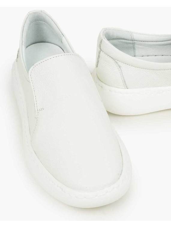 Białe półbuty damskie skórzane