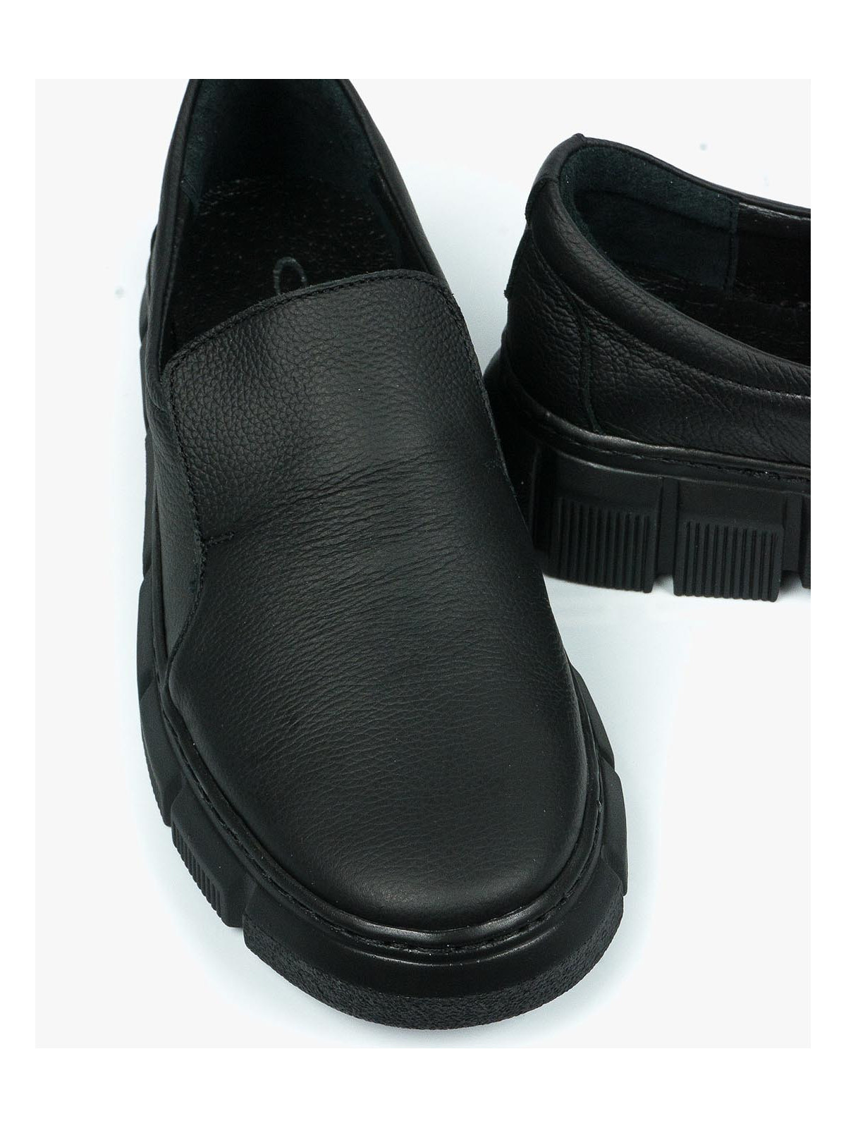 Czarne półbuty damskie skorzane