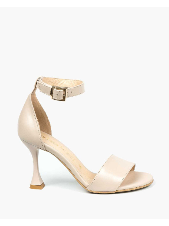 Beżowe sandały damskie skórzane