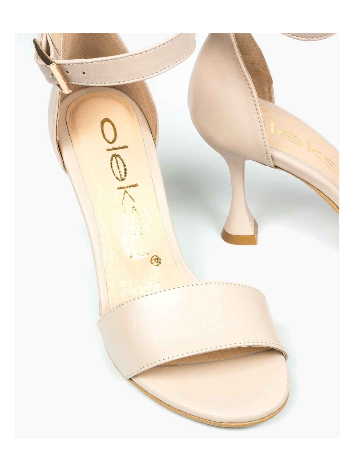 Beżowe sandały damskie skórzane