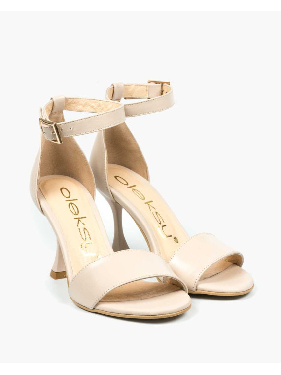 Beżowe sandały damskie skórzane