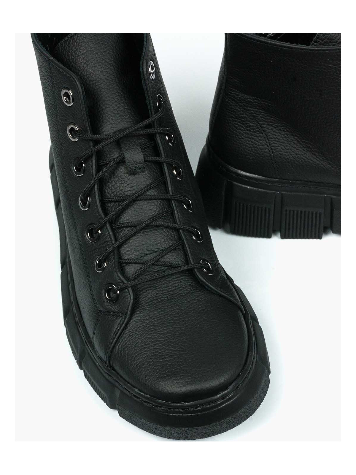 Czarne trampki damskie skórzane