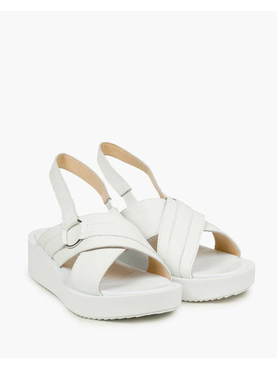 Białe sandały damskie skórzane