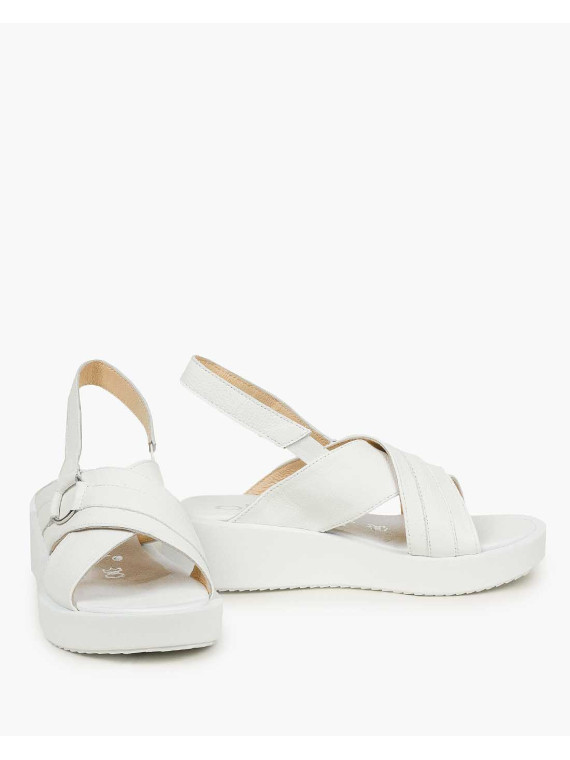 Białe sandały damskie skórzane