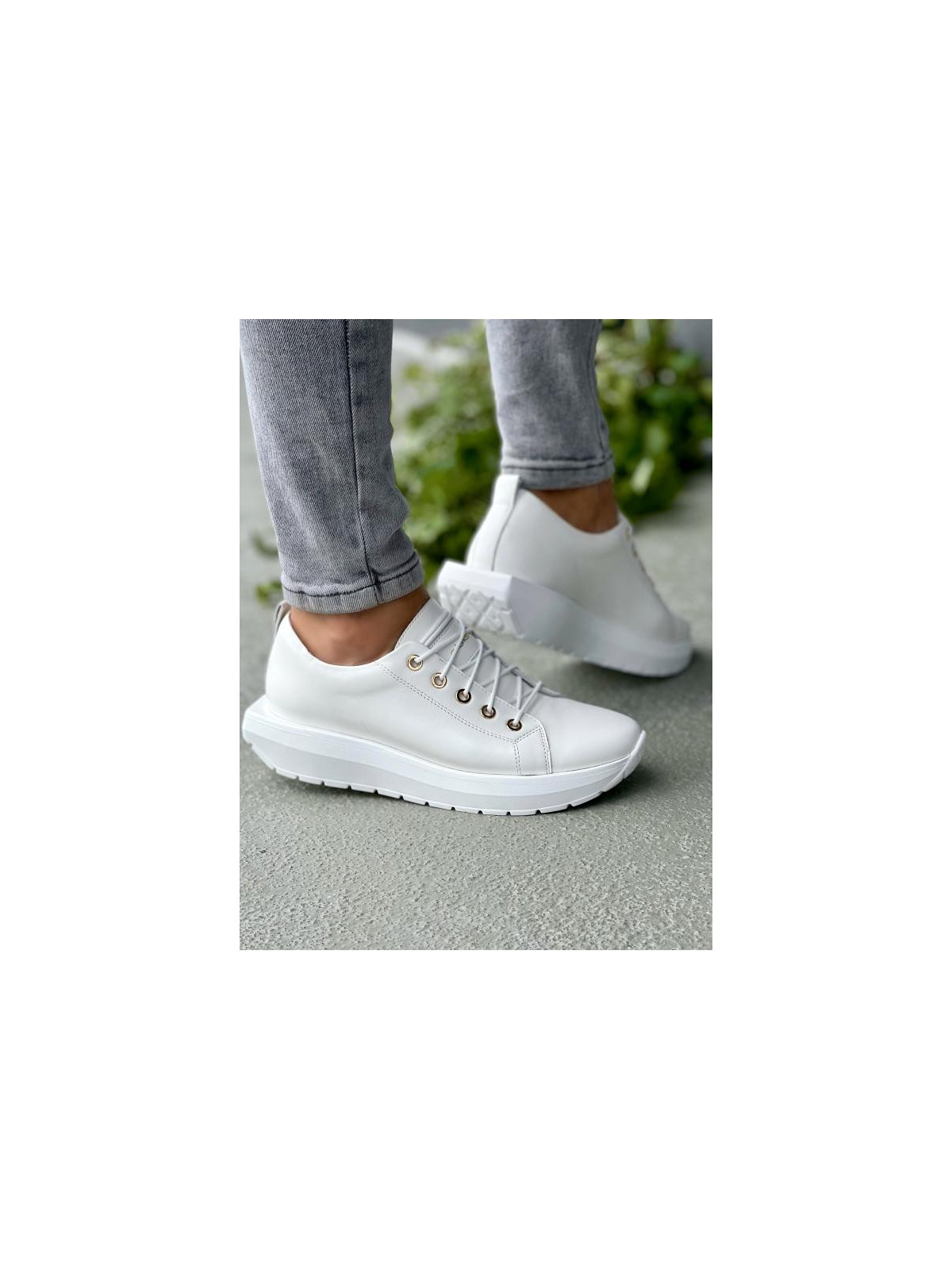 Białe adidasy damskie skórzane