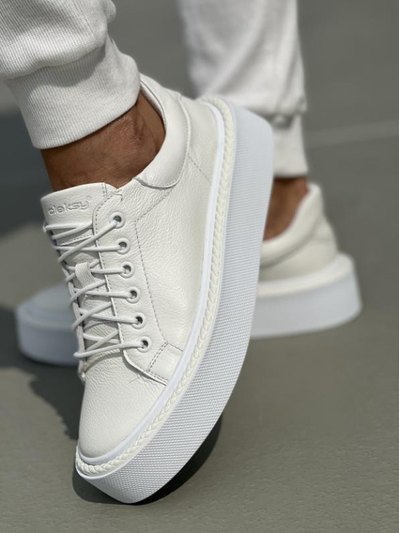 Białe trampki damskie skórzane