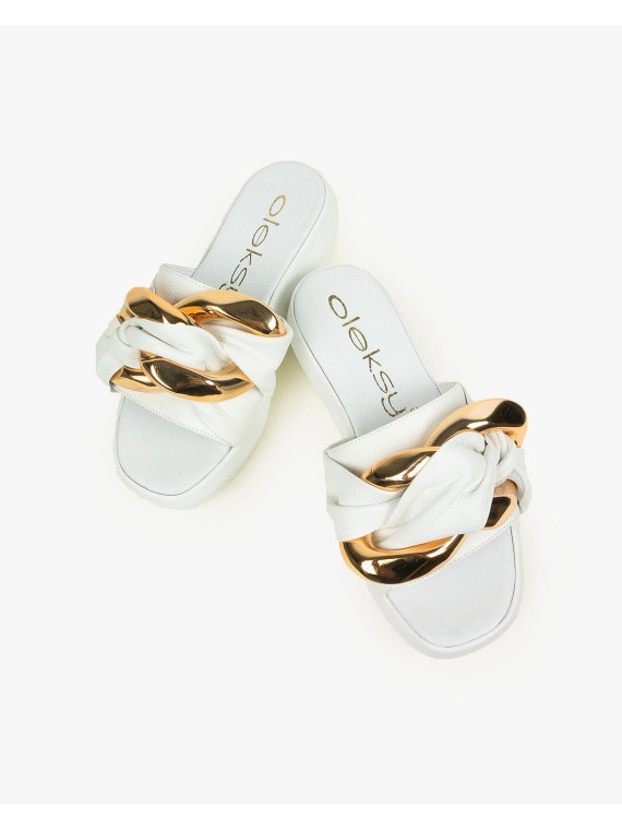 Białe klapki damskie skórzane