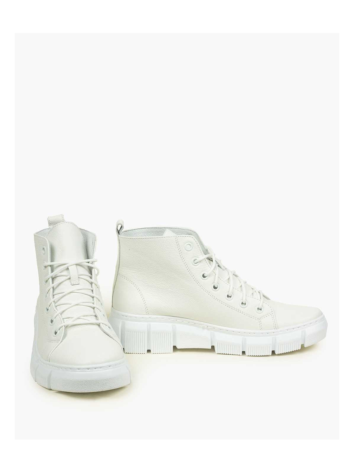 Białe trampki damskie skórzane