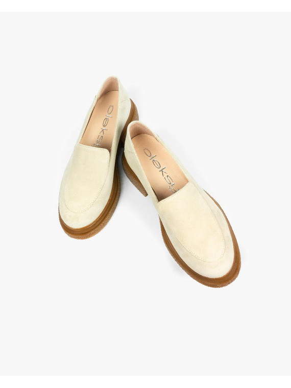 Beżowe mokasyny damskie skórzane