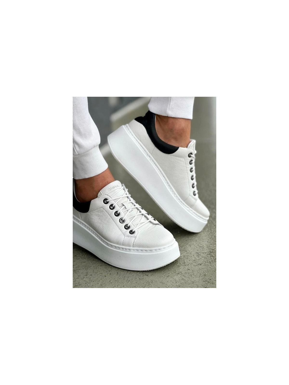 Białe trampki damskie skórzane