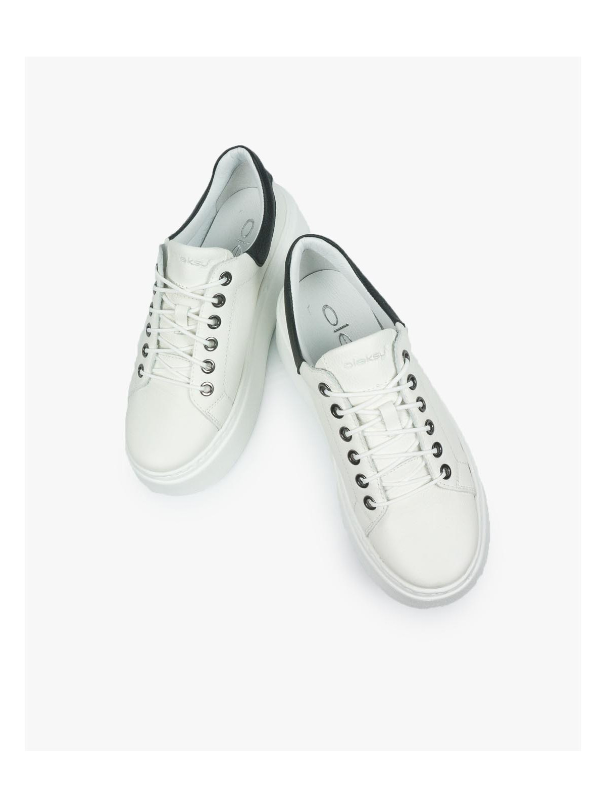 Białe trampki damskie skórzane