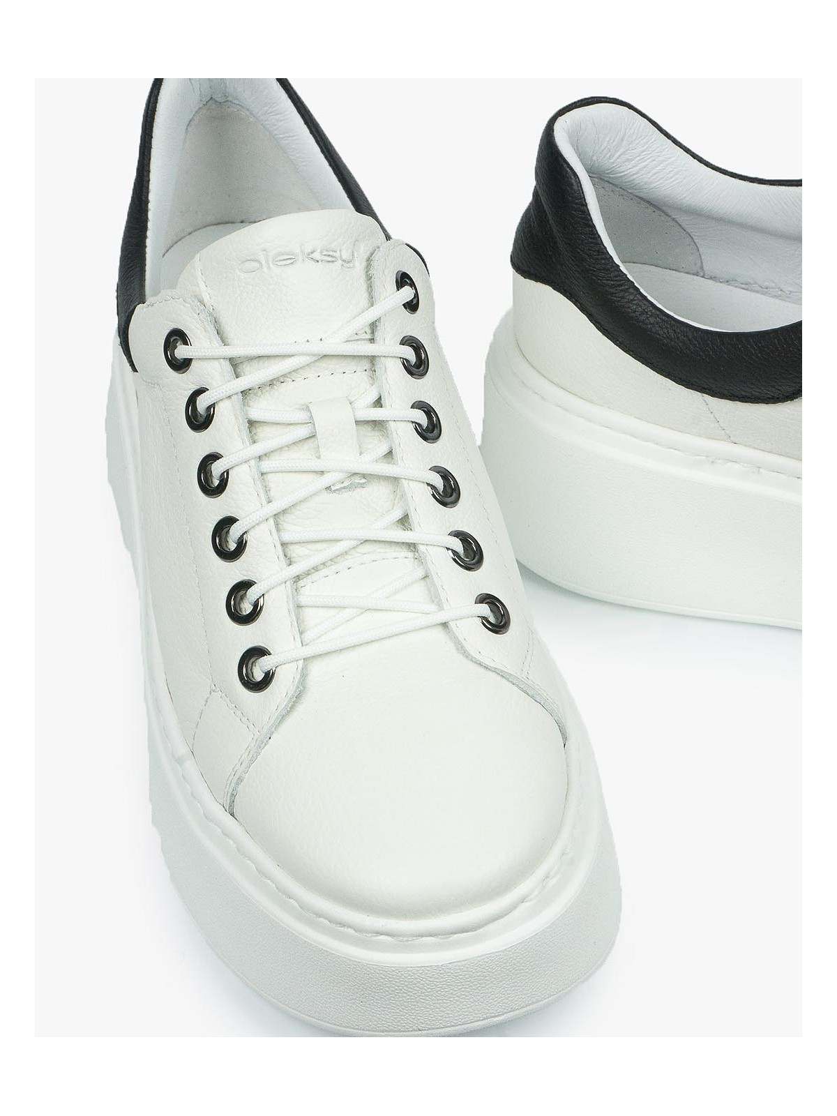 Białe trampki damskie skórzane