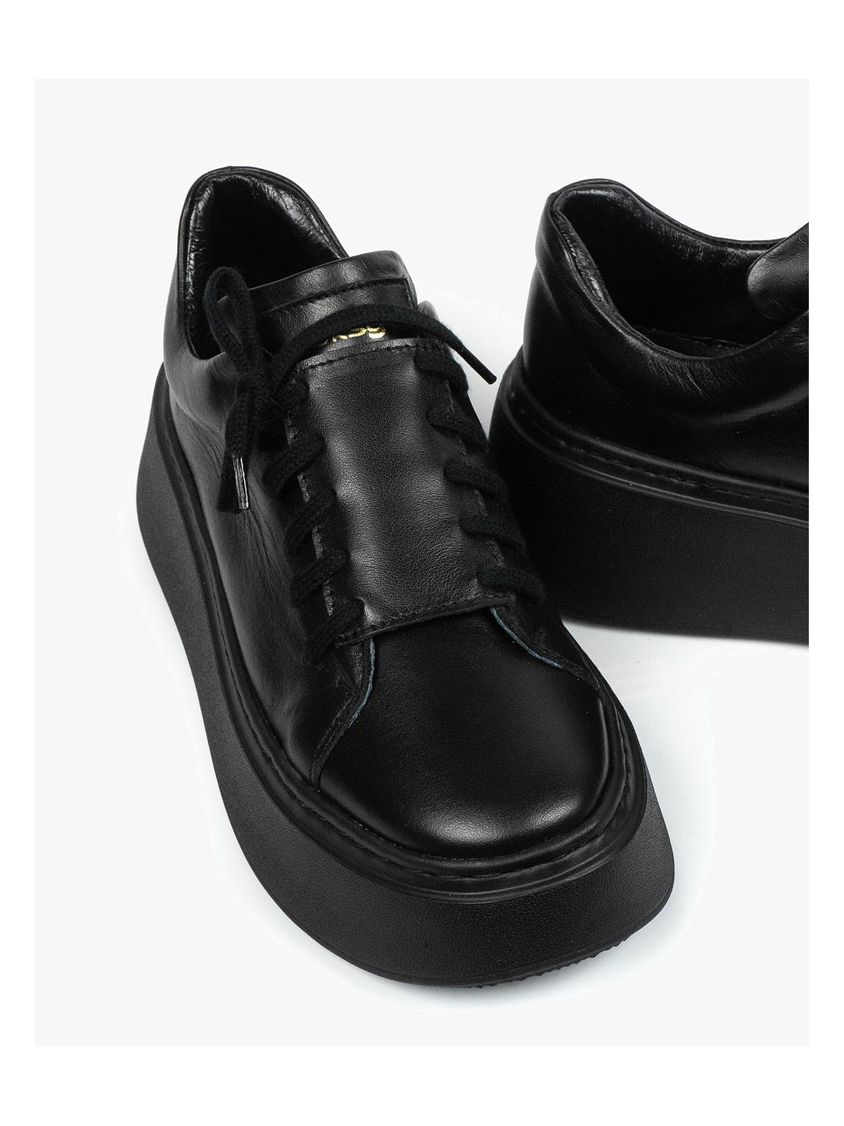 Czarne trampki damskie skórzane