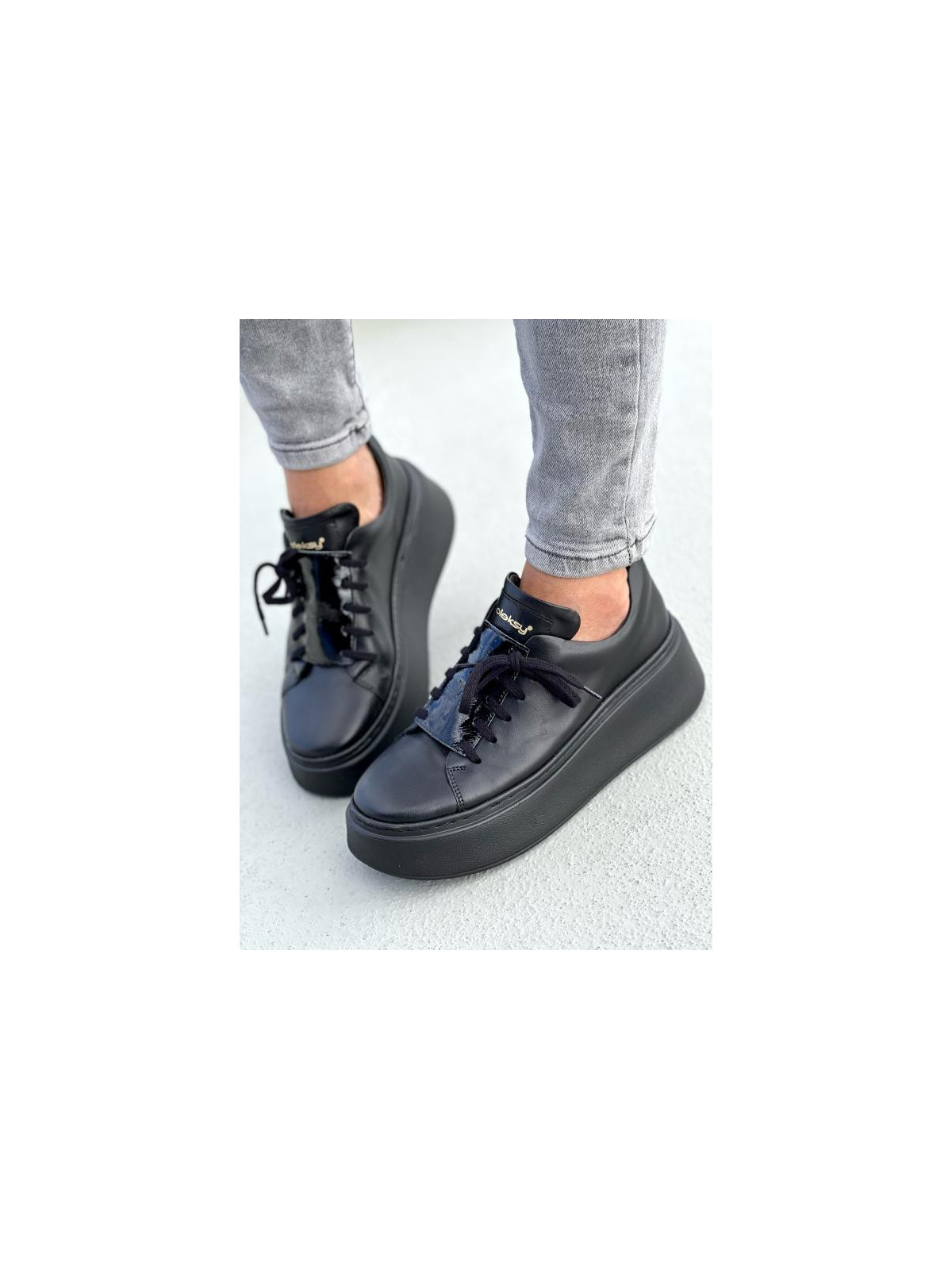 Czarne trampki damskie skórzane