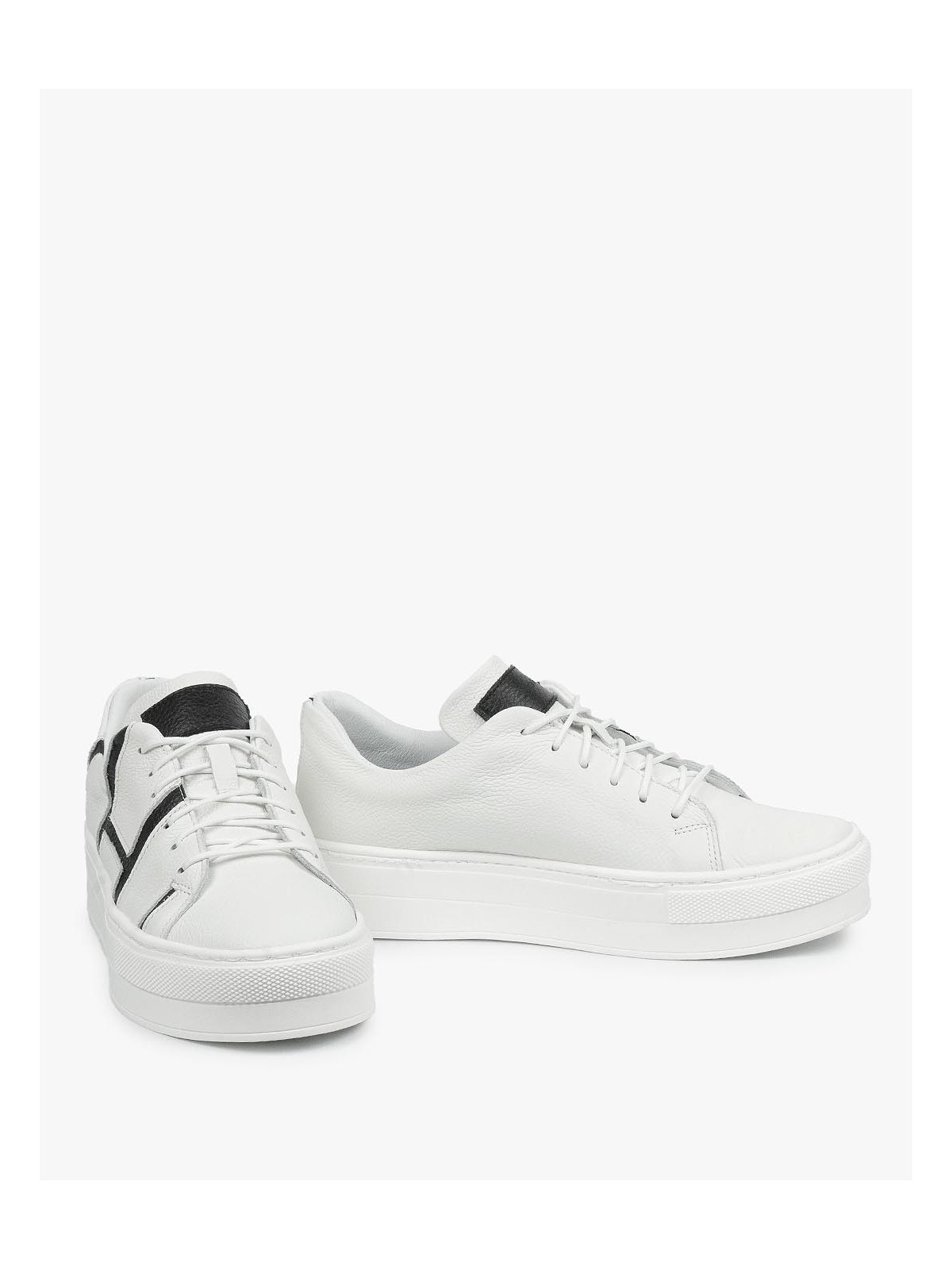 Białe trampki damskie skórzane