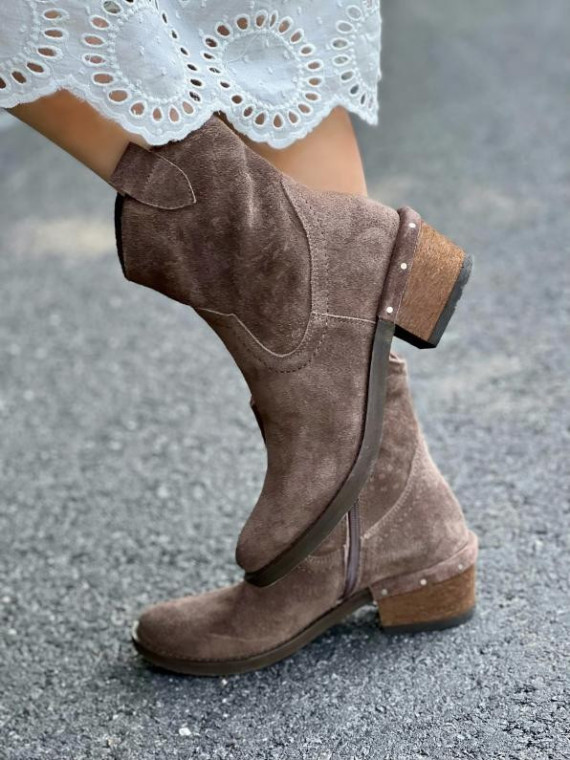 Brązowe botki damskie skórzane